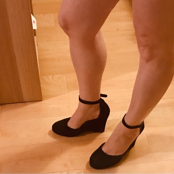 Black suede Kors Michael Kors platform wedge ankle strap shoes - Picture 9 of 15